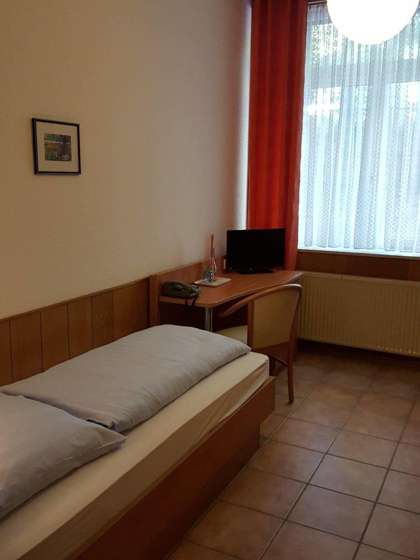 Waldhotel Zur Holzmuehle Eldagsen Exterior foto