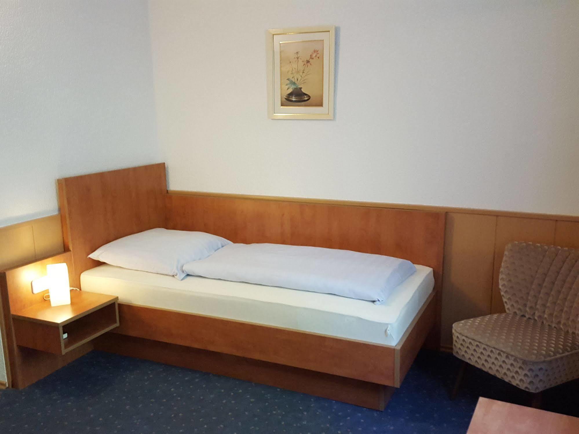 Waldhotel Zur Holzmuehle Eldagsen Exterior foto