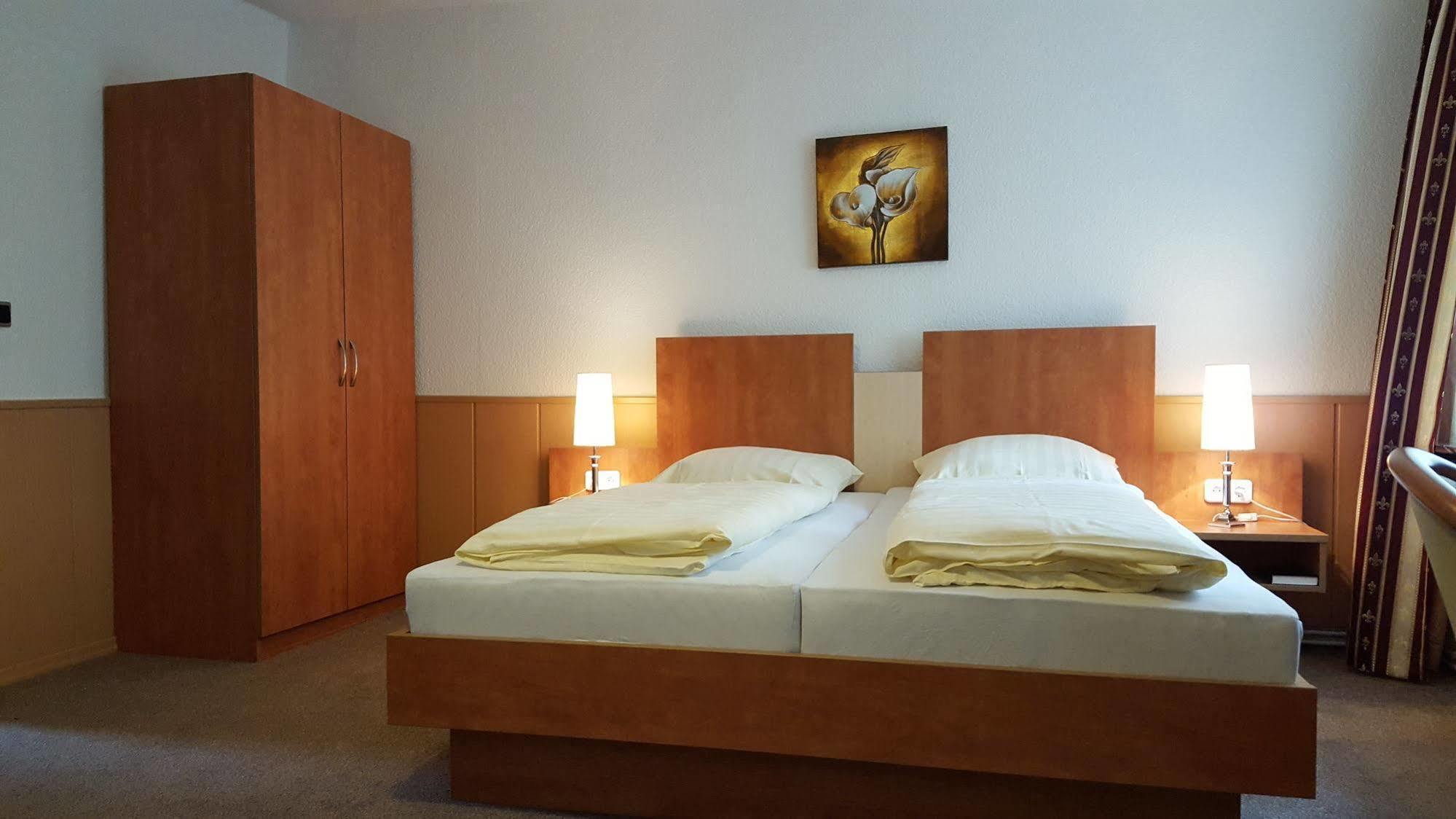 Waldhotel Zur Holzmuehle Eldagsen Exterior foto